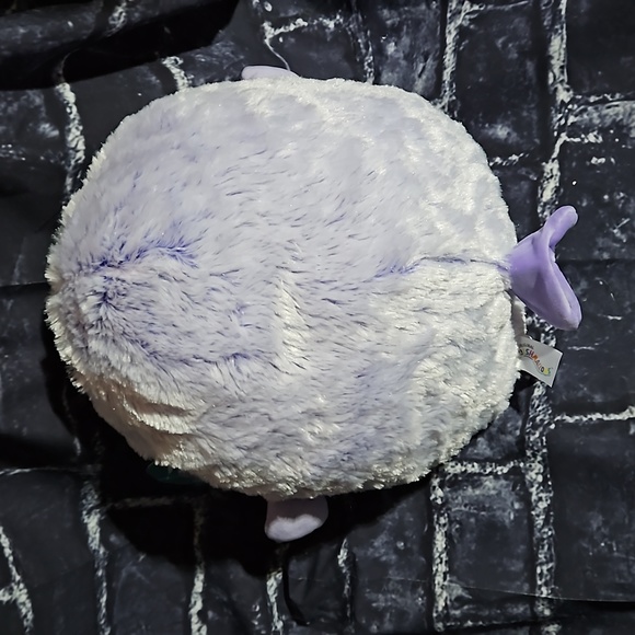 Original Squishmallows  Fuzzy & Soft  Fuzzamallow Ellen the Seal NWT - Picture 2 of 5